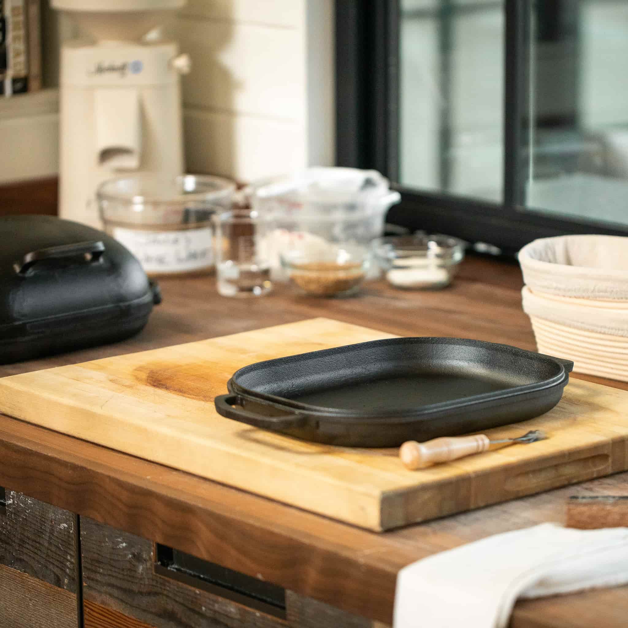 Challenger Cast Iron Bread Pan - Image 8