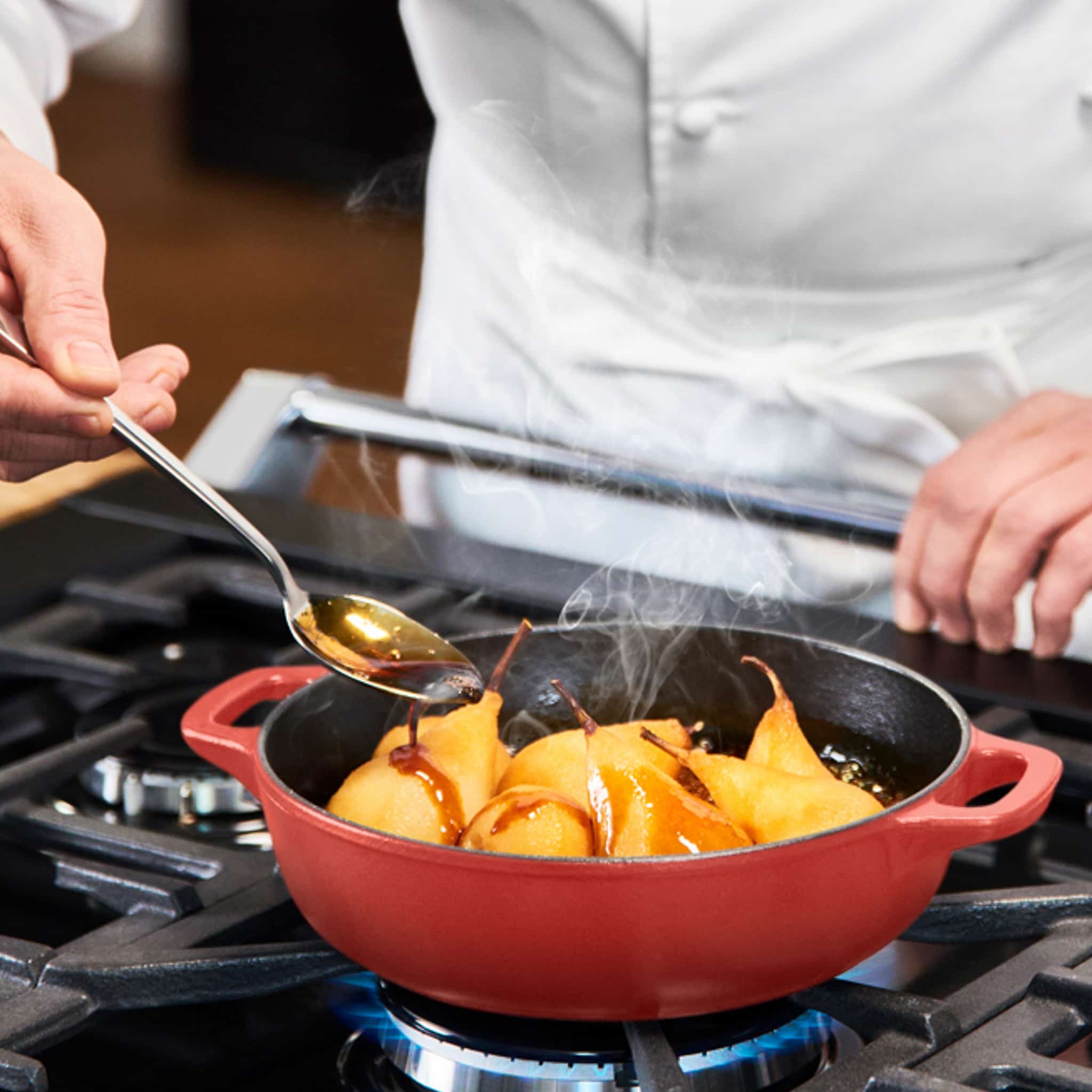 Chasseur Red Cast Iron Low Casserole, 24cm - Image 3