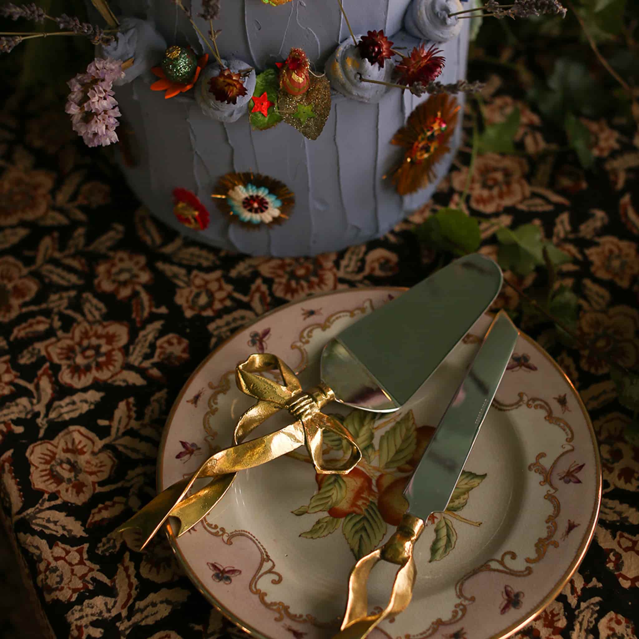Doing Goods Set of 2 Riley Ribbon Cake Set - Image 2