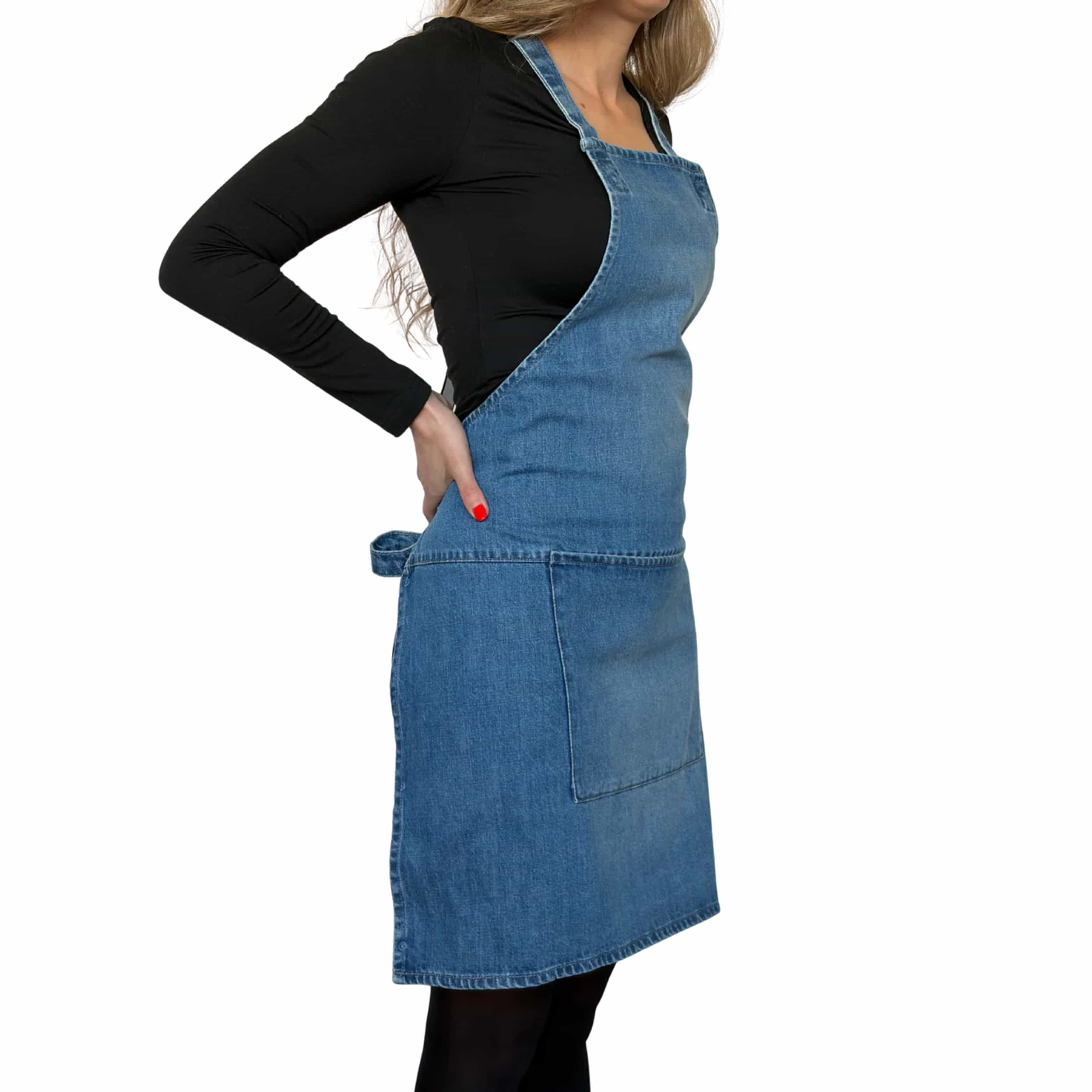 Dutchdeluxes Denim Suspender Apron in Blue - Image 4