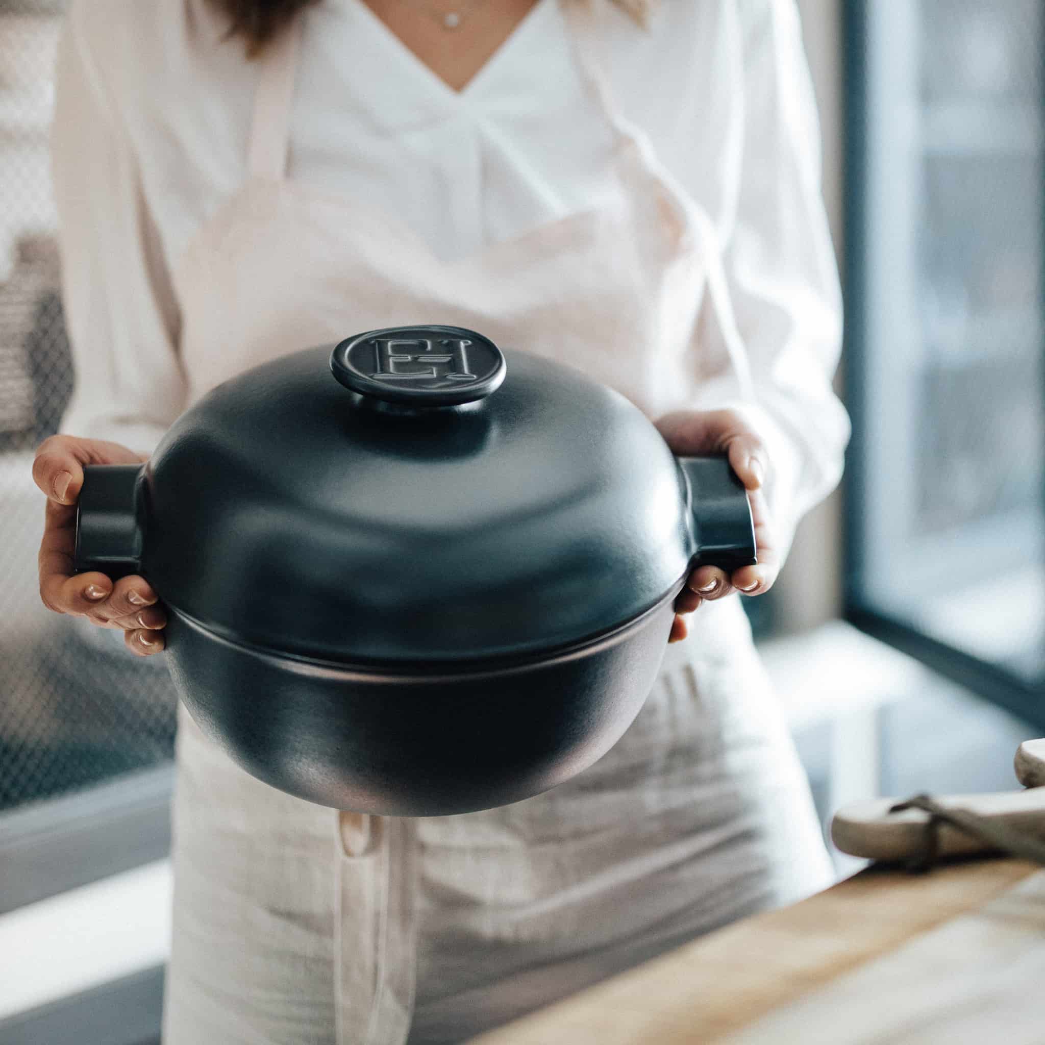 Emile Henry Delight Black Ceramic Induction Cocotte, 27cm - Image 4