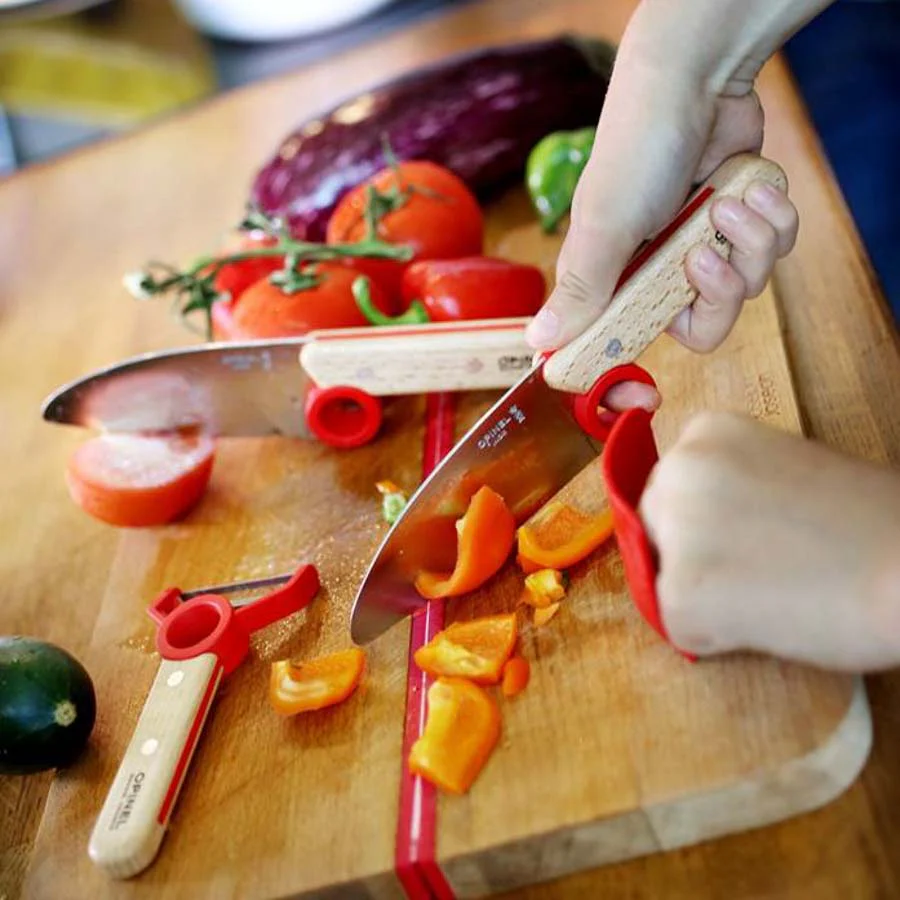 Opinel Red Le Petit Chef 3 Piece Children's Knife Set - Image 5