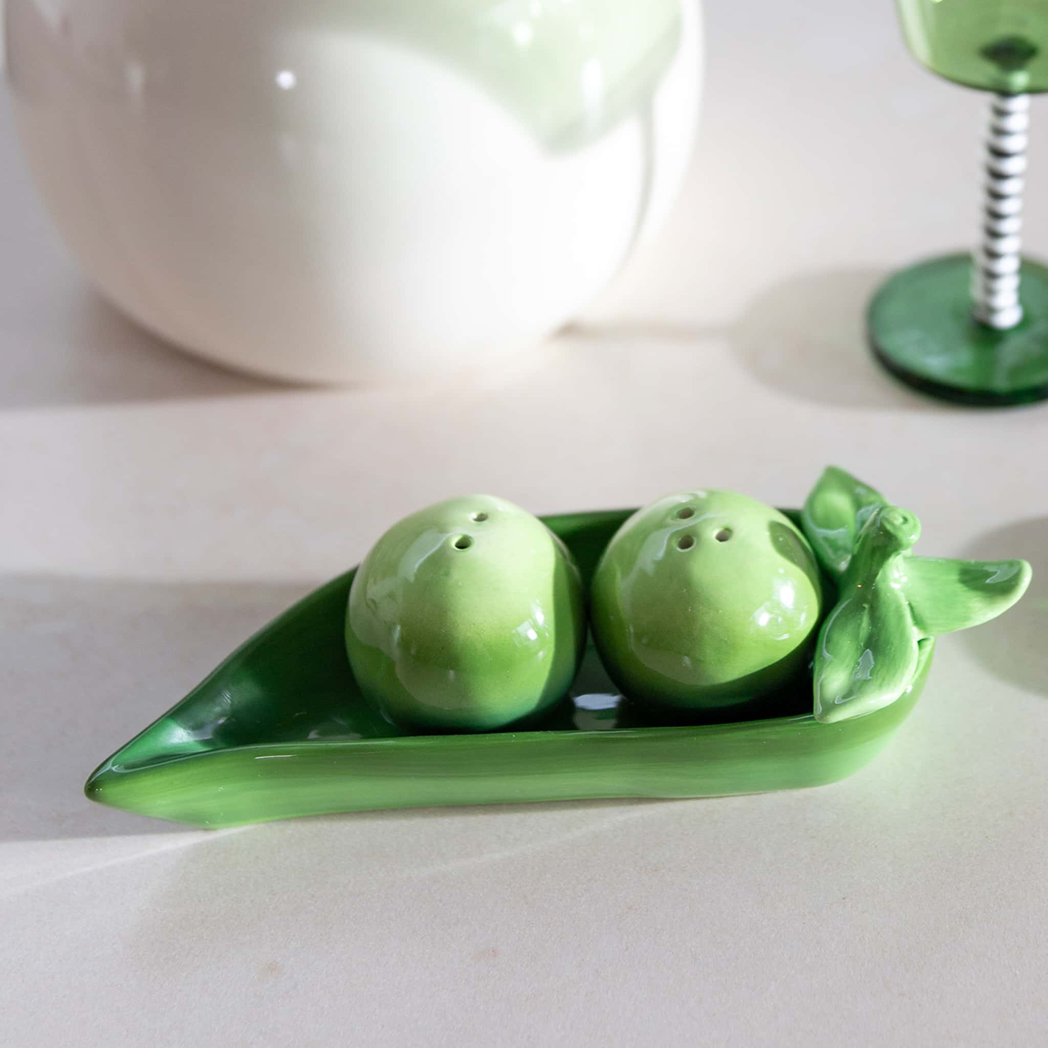 Peas in a Pod Salt & Pepper Shaker Set - Image 3