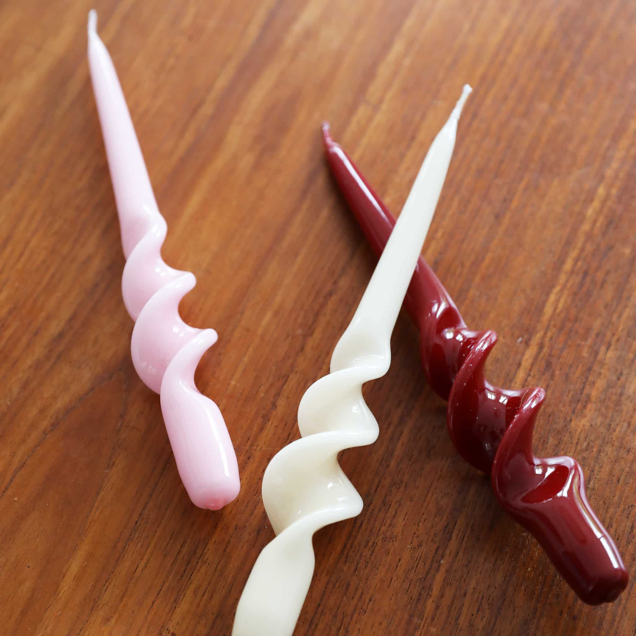 Set of 3 Red and Purple Spiral Candles - Image 2