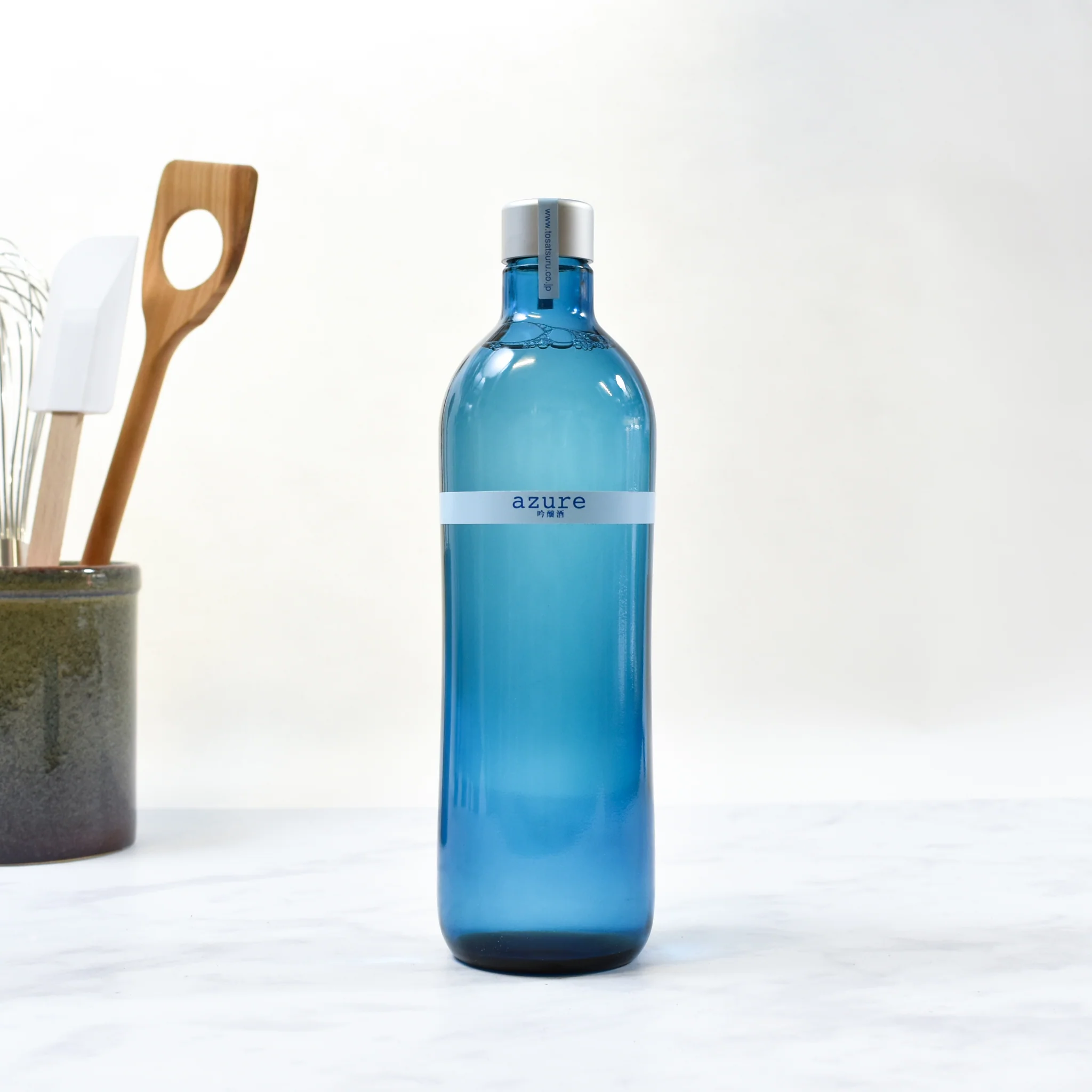 Tosatsuru Azure Sake, 720ml - Image 2