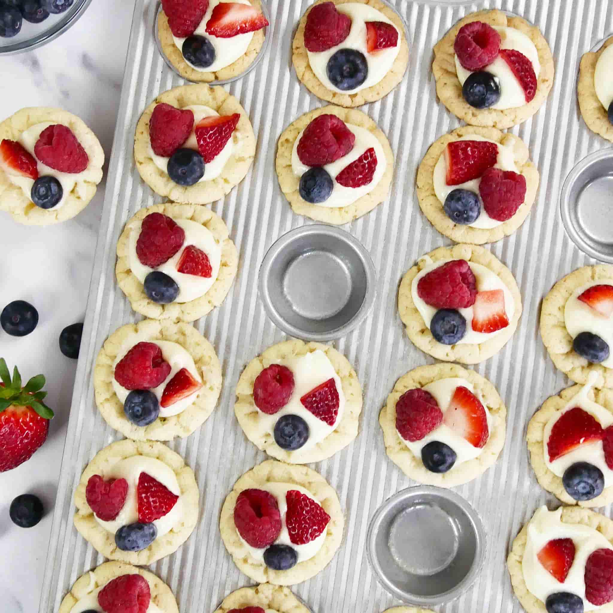 USA Pan 24 Cup Mini Muffin Pan - Image 2